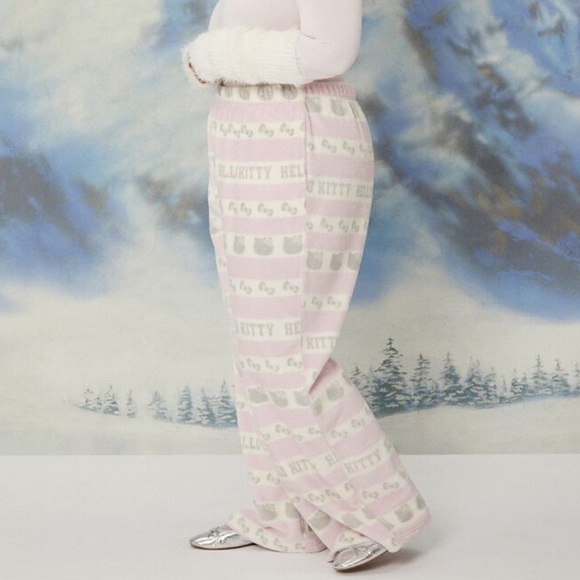 NEW Hello Kitty Pajama Pants - Picture 13 of 16